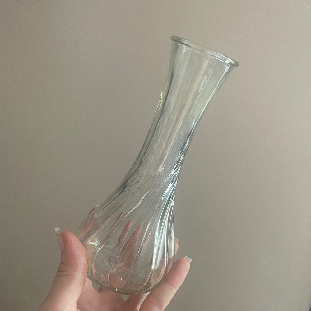 Vintage Elegant Clear Hoosier Glass Vase